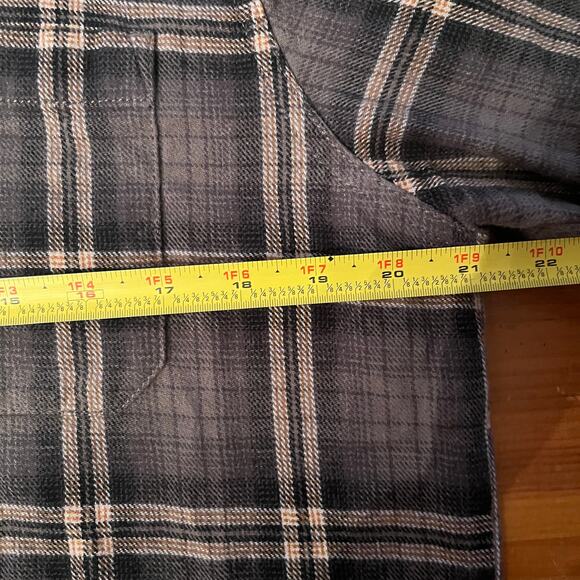 Woolrich Men's Green Plaid Long Sleeve Button Cotton Flannel Shirt Gray Medium - Picture 6 of 7